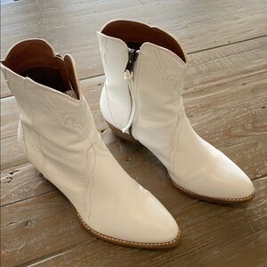 White Bootie | Size 8